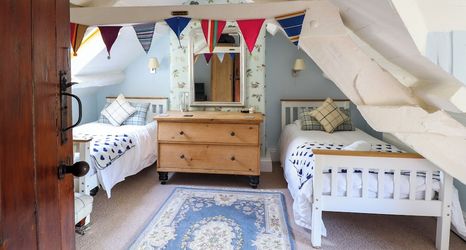 อื่นๆ 2 Hen Bopty