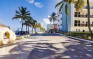 Others 2 Upscale Modern 2 Bedroom Condo on the Beach