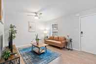 Others Stylish 1BR Near UT Highland Evonify