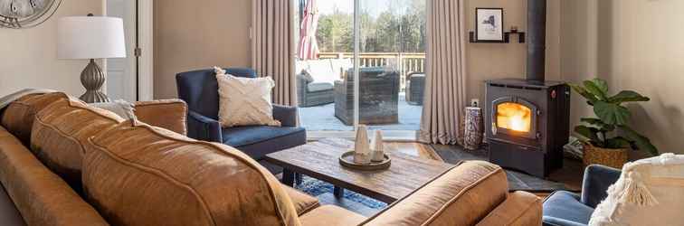 Lainnya Industrial Chic Catskills All-season Getaway