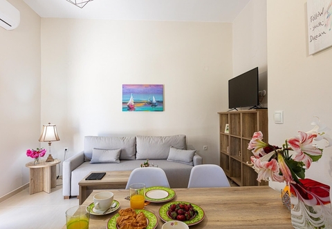 Others Aretousa apt Cosy Stay Just 20m From the Beach