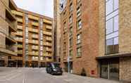 Others 5 The London Retreat - Alluring 2bdr Flat With Balcony