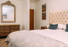 อื่นๆ 4 The Coachmen