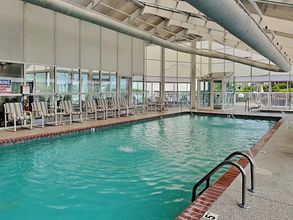 其他 4 Whispering Pines 124