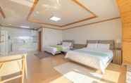 Others 7 Geoje Daesan Oceanview Spa Pension