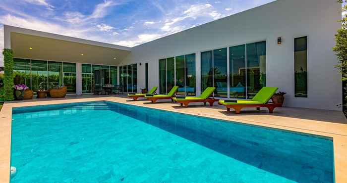 อื่นๆ Modern Tropical 4 BR Pool Villa PMB5