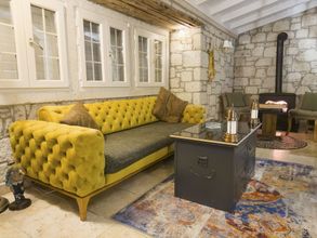 Khác 4 Fedora Alacati