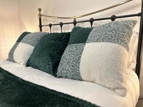 Others 4 Entire Beautiful 2 Bedroom House With Free Parking Manchester