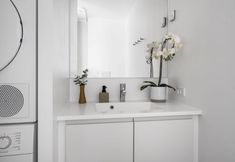Others 7 Sanders Arena - Petite 1-bdr Apt Close to Metro