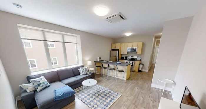 Others Premium Condo Amazing Location w Parking Coffee