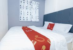 기타 4 Green Pramuka Apartemen by Family Group