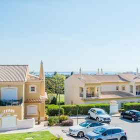 Room1波阿維斯塔度假村海洋高爾夫之家飯店,拉各斯飯店