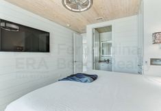 Others 3 226 South Fletcher 3rd Floor 3 Bedroom Home by RedAwning