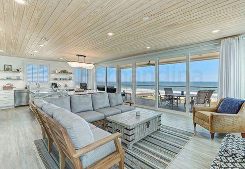 Others 226 South Fletcher 3rd Floor 3 Bedroom Home by RedAwning