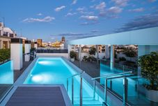 Others nQn Aparts & Suites Sevilla