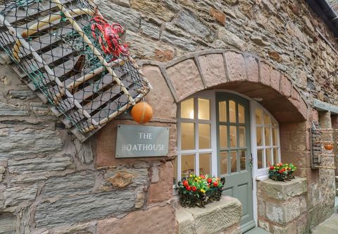 Others The Boathouse