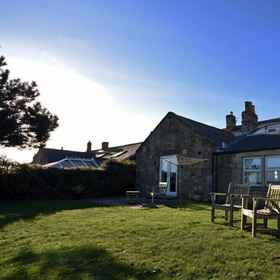 Primary image 1 Pebble Cottage, โรงแรม & ที่พัก Longhoughton