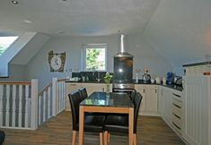 Others 5 Quarry Mews