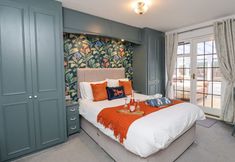 Others 4 The Bolthole