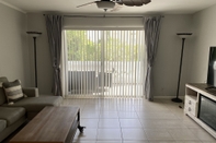 อื่นๆ Entire Condo Close To Intercoastal 1 Bedroom Condo by Redawning