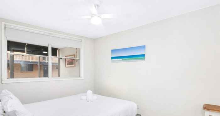 Others Bright 2 Bedroom Apartment in Burleigh Beach