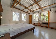 Others 4 Pronoia Casa de Playa