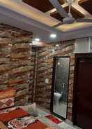 Primary image Luxury Flat in Foreigner Areof Lajpat Nagar With Fully Equipped Kitch