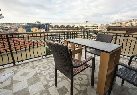 その他 Zelya Flats