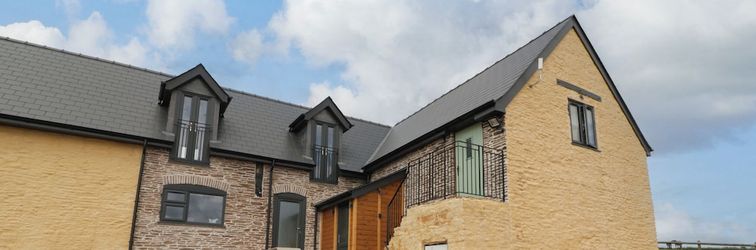 Others Palace Farmhouse