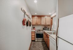 Others 5 55sw - Fireplace - D/w - W/d - Sleeps 4 2 Bedroom Condo by Redawning