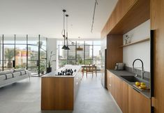 기타 3 3BR High quality Apt with City View