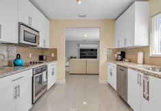 อื่นๆ 2 Lakeridge House- 4 Bedrooms/3 Bathroom Home by RedAwning