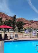 Imej utama Crazy Horse Rv Resort