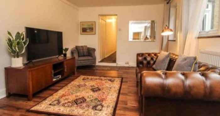 Khác Charming 2-bed Apartment in Brentwood Free Parking