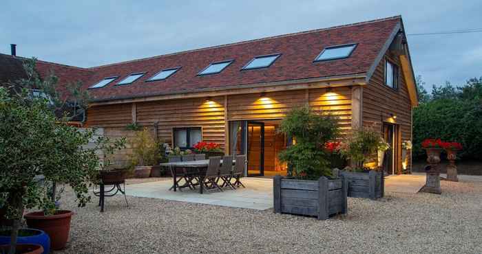 Others Owl Barn in Oxford With 5 Bedrooms and 5 Bathrooms