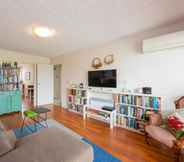 Others 4 Well-appointed Sunny 2 Bedroom Apartment in Northcote With Parking