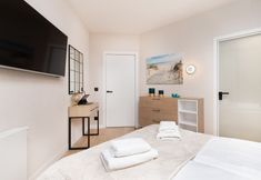 Others 4 Tarasy Bałtyku by Renters Prestige