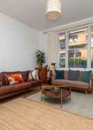 Khu sảnh Spacious and Bright 2 Bedroom Flat in Kentish Town