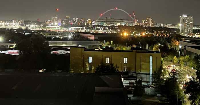 Others Double Room with Skyline view near Tube