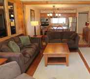 Others 5 Seven Springs 1 Bedroom Premium Condo, Ski In/ski Out 1 Condo by Redawning