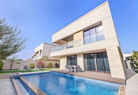 Others WelHome - Luxe Villa With Private Pool Near The Beach