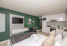Lain-lain 3 Stylish and Modern Studio in the Beachfront
