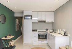 Lain-lain 6 Stylish and Modern Studio in the Beachfront