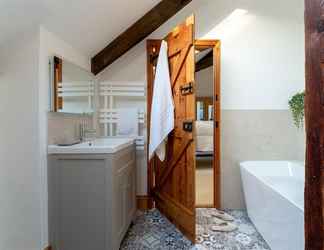 Lain-lain 2 The Old Coach House - Converted Barn With Private Garden Parking and Fireplace