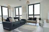 Others Beautiful 2 Bed Penthouse With Balcony Views LDN