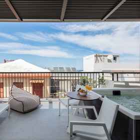 Primary image 1 포르타 스위트, 마노스 하치다키스 극장 호텔