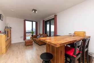 Others 4 Spacious 2 Bedroom Flat With City Views in Bermondsey