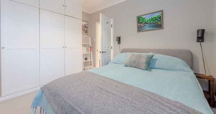 Lainnya Stunning 2 Bedroom Flat With a Garden in Barnes