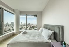 Others 7 High end 2 BR w panoramic City view