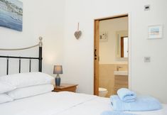 Others 2 Pol Glas Cabin